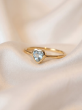 18k Gold Sapphire Heart Ring