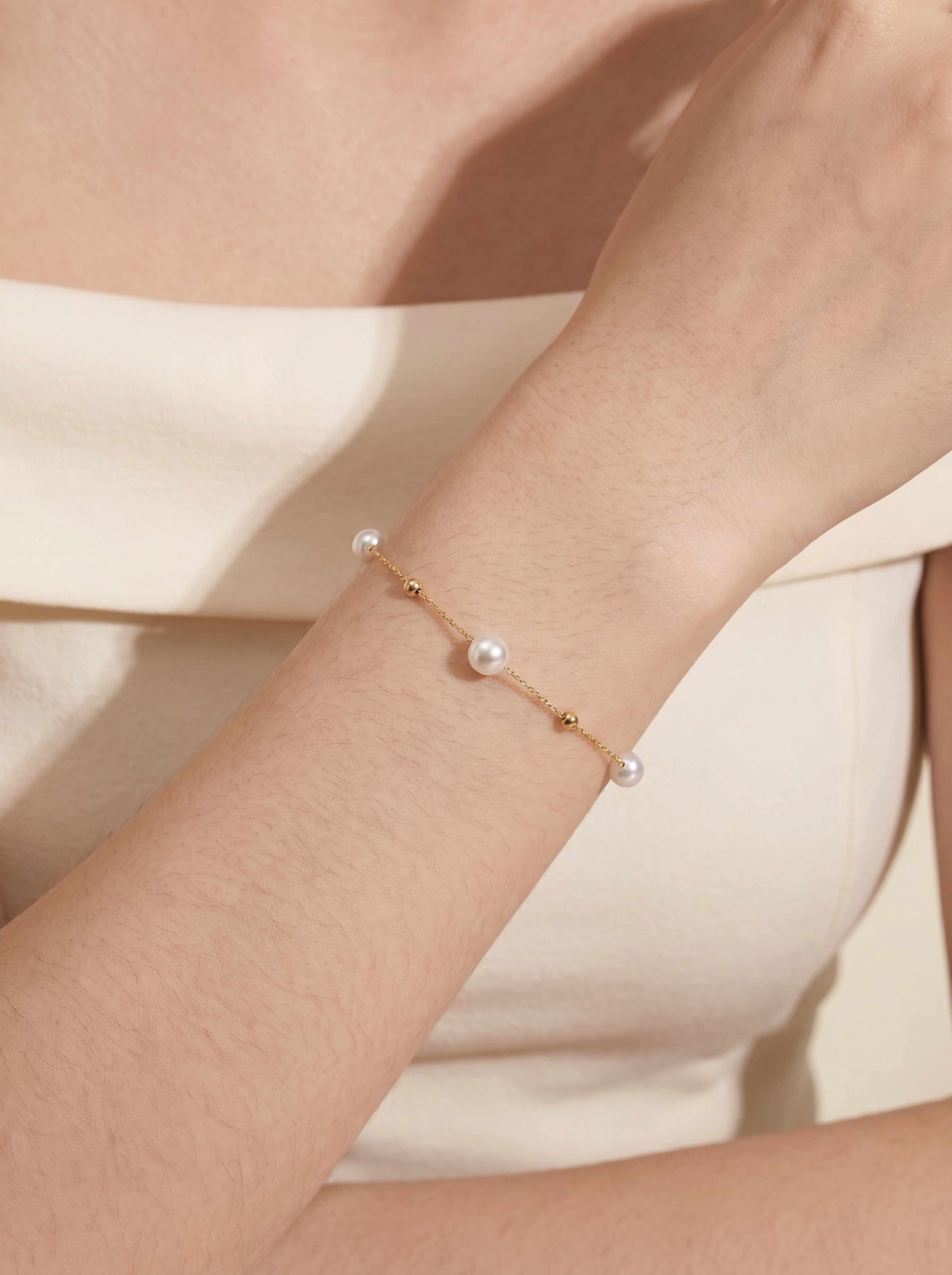 Soft Pearl & Gold Bead Rhythm 18k Gold Bracelet