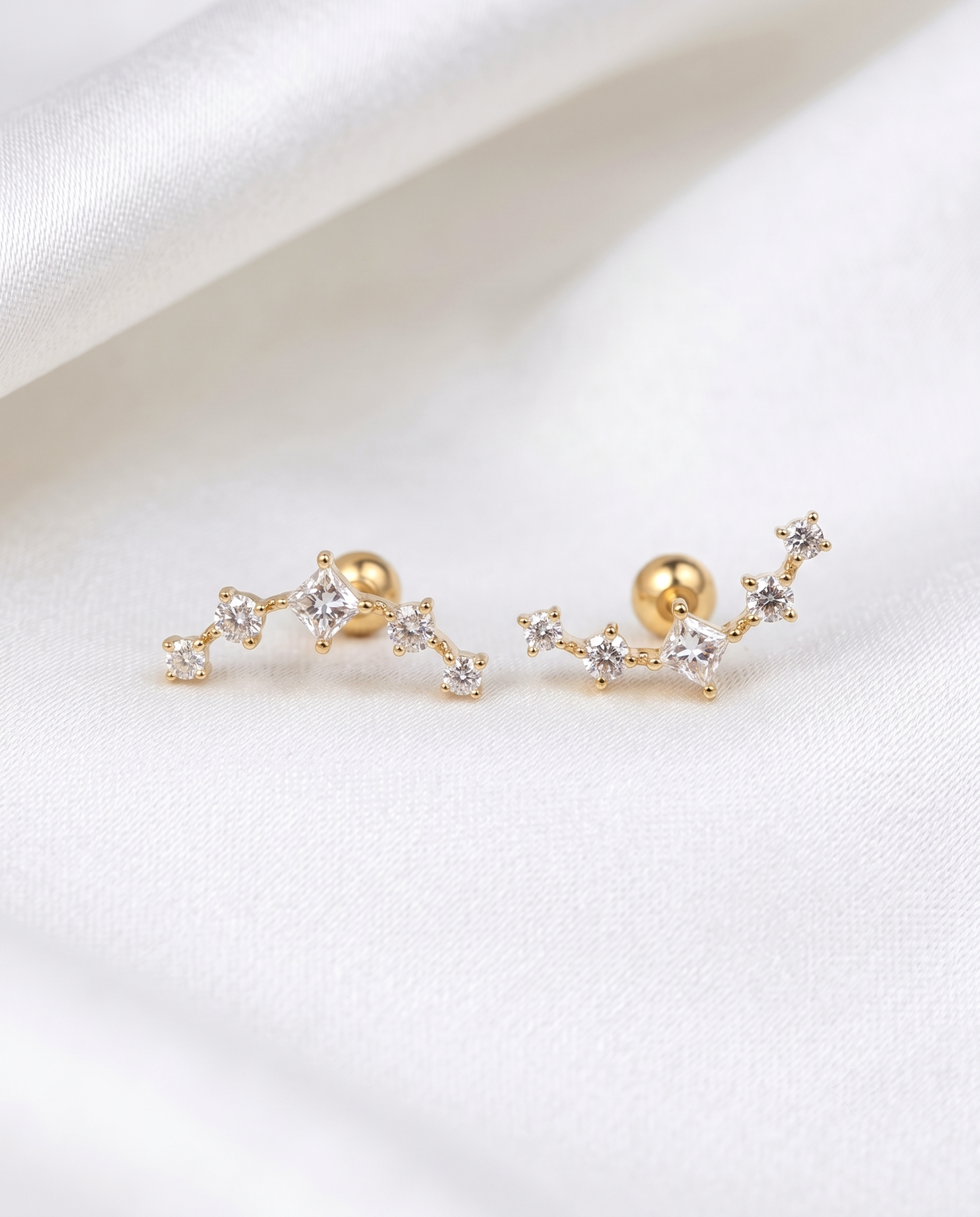 18k Gold Smile Lab Grown Diamond Earrings