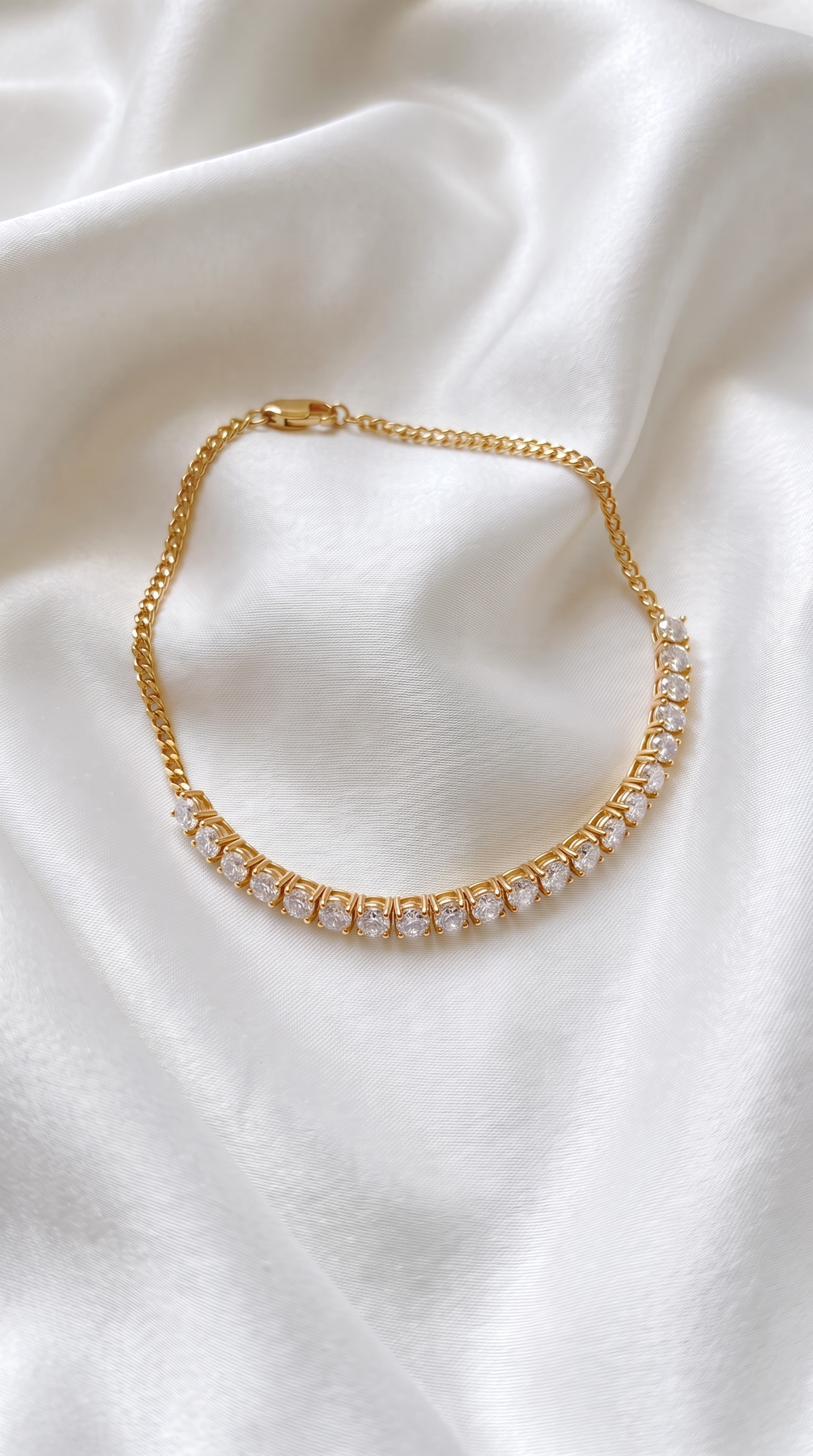 18k Gold Lab Grown Diamonds Linear Bracelet
