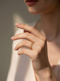 18k Gold Lace Curve Ring