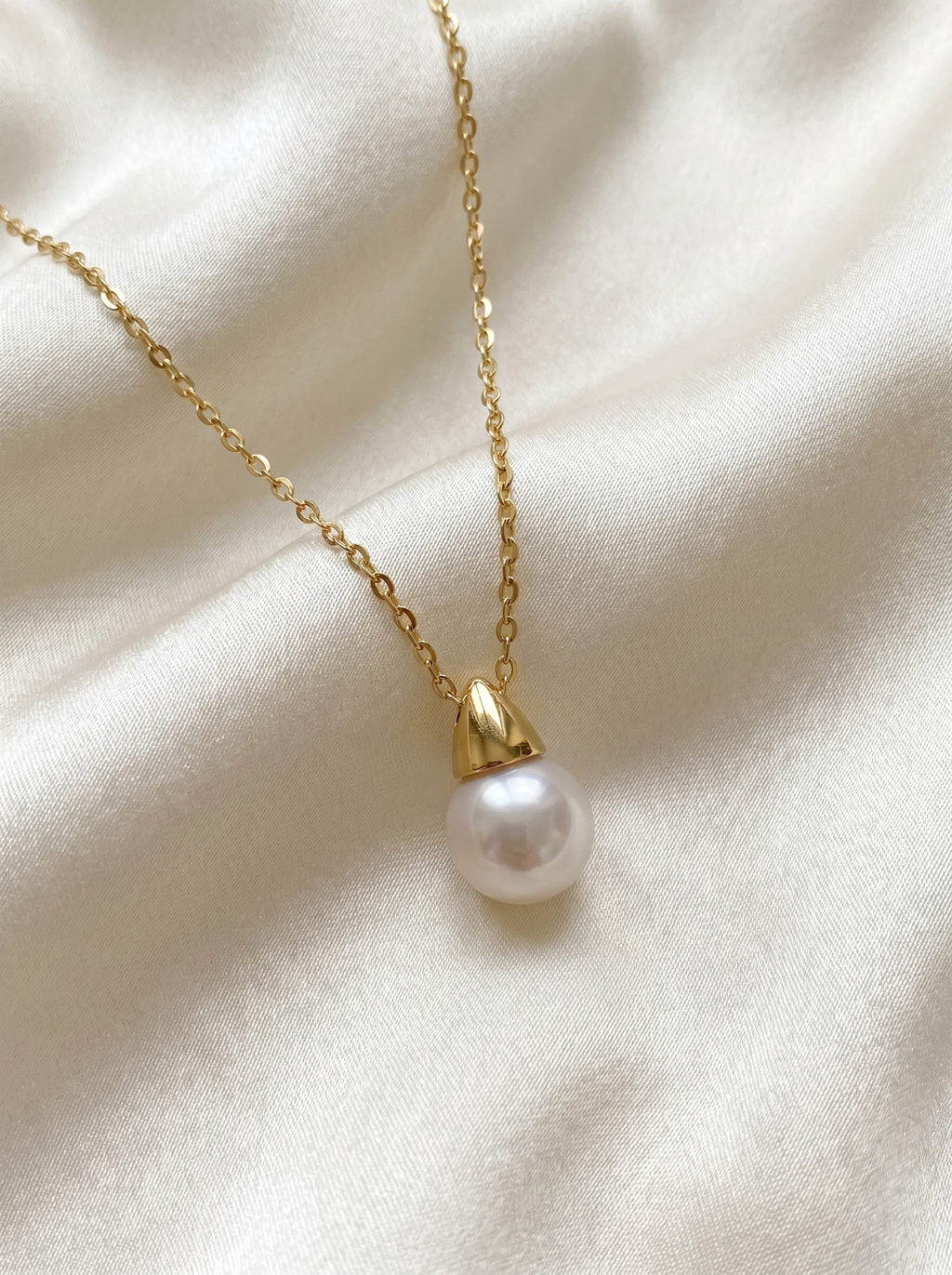 18k Gold Pearl Cone Pendant Necklace