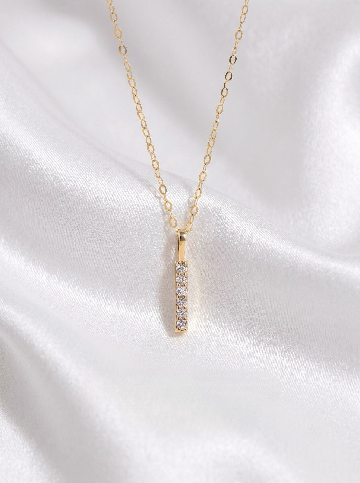 18k Gold Linear Lab-Grown Diamond Bar Necklace