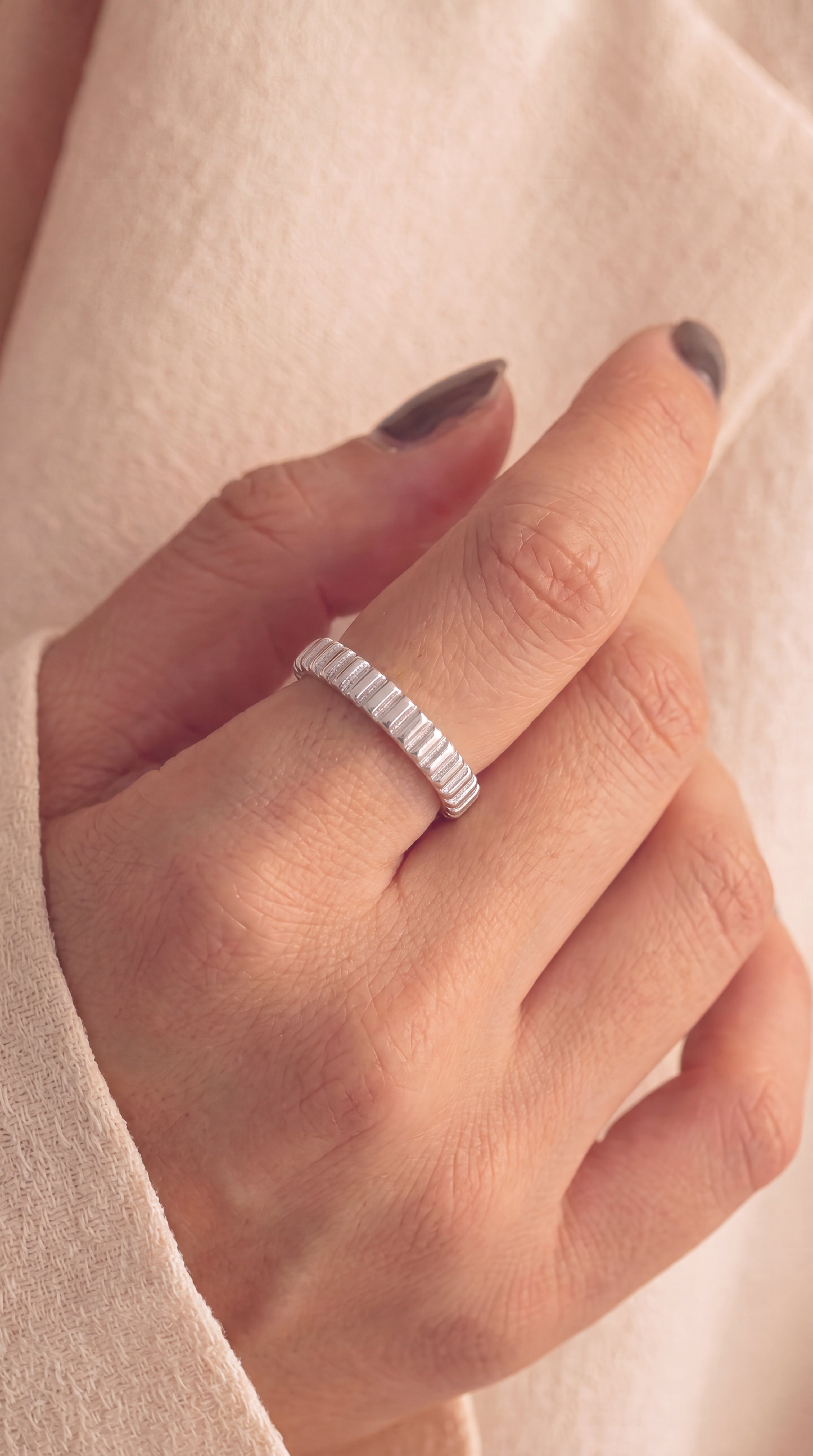 Linear Ridge Ring