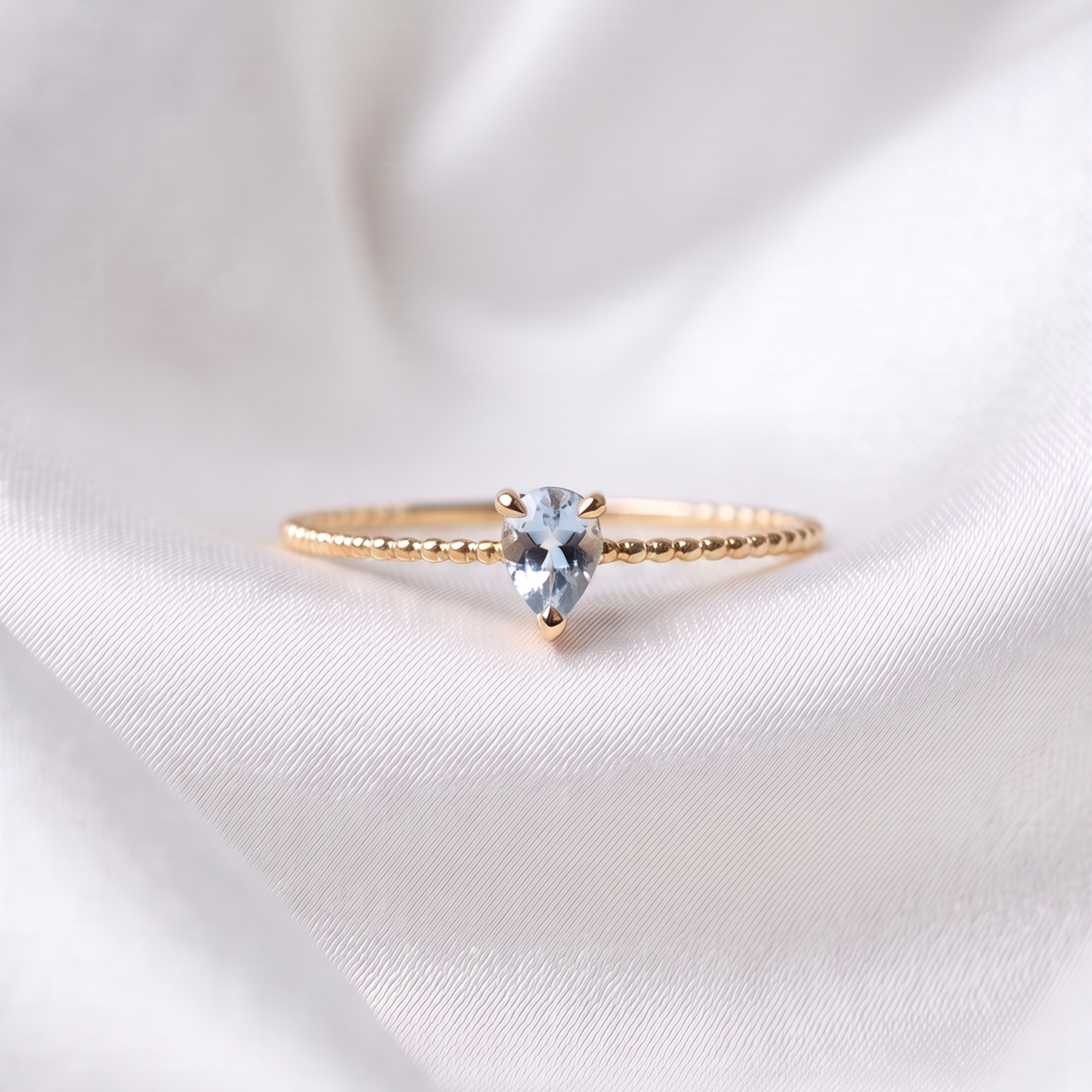 18k Gold Serene Aquamarine Weave Ring