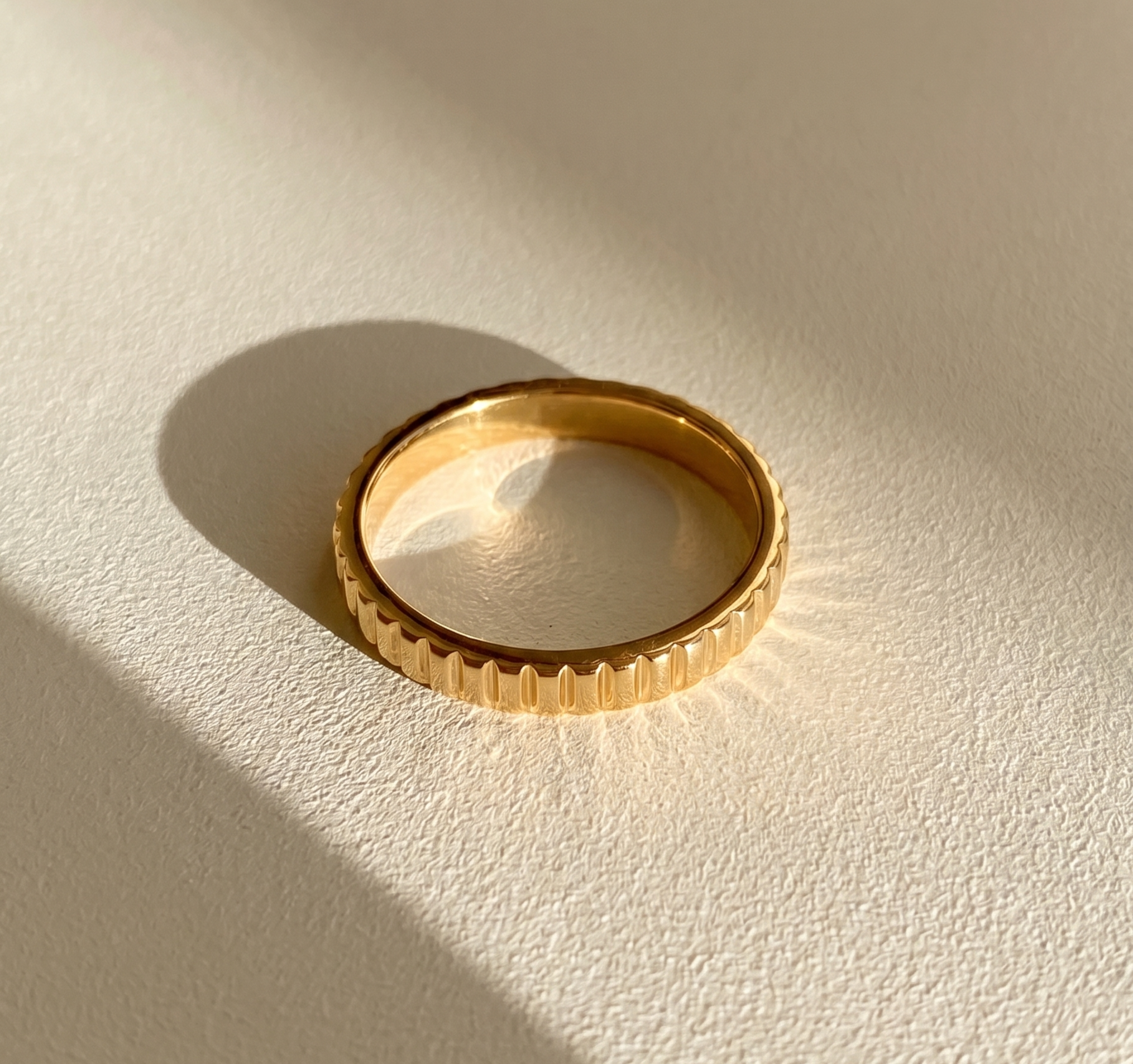 18k Gold Linear Ridge Ring