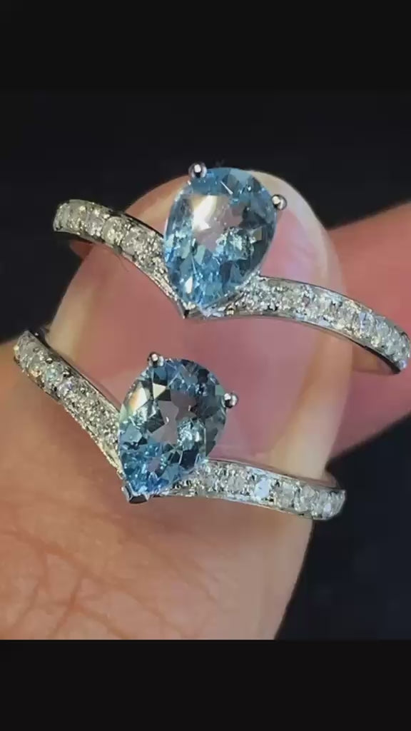 18k White Gold Sapphire Curve Ring